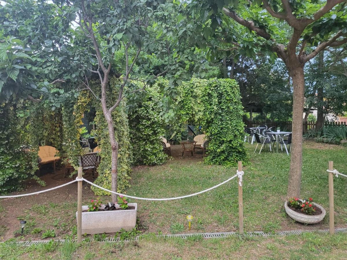 Alberg Restaurant Bellavista Санта Пау Екстериор снимка