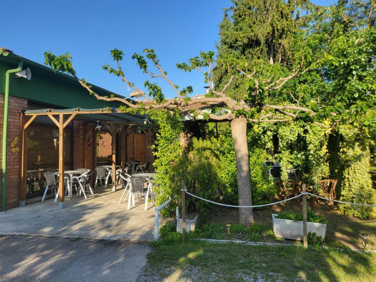 Alberg Restaurant Bellavista Санта Пау Екстериор снимка