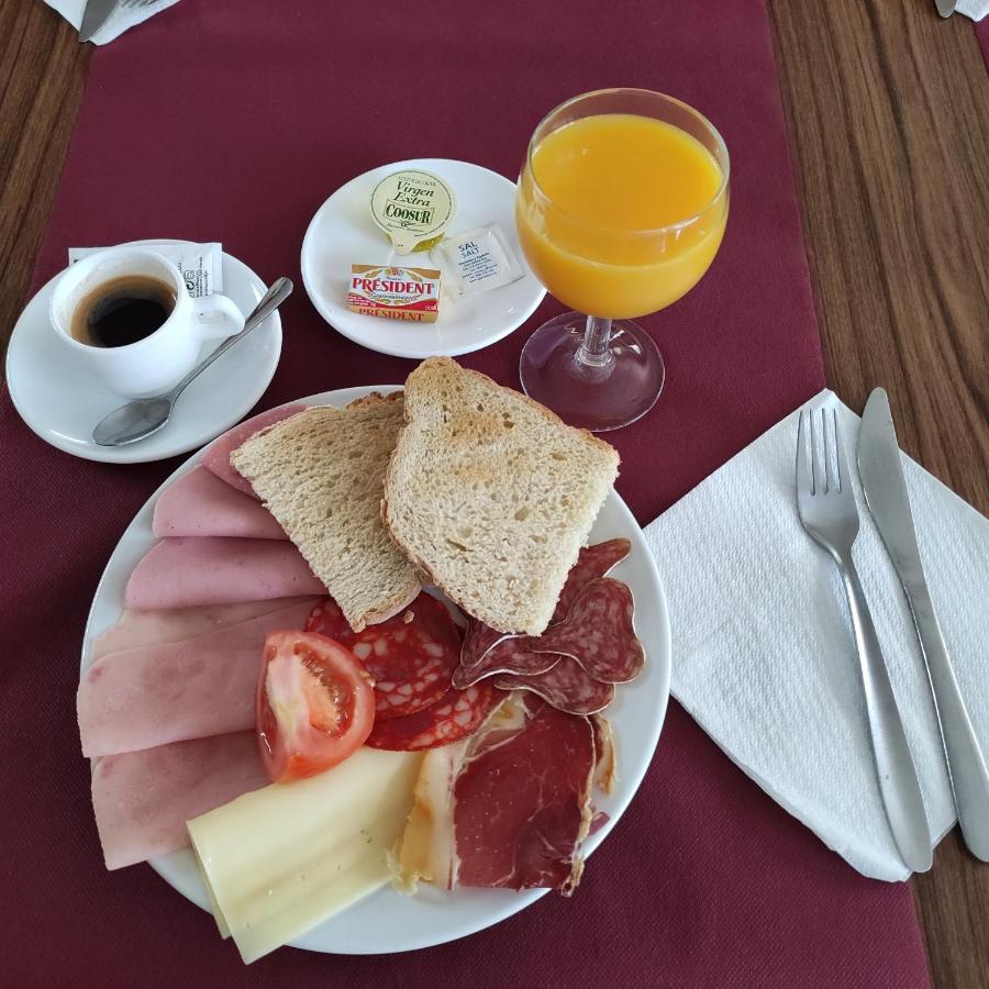 Alberg Restaurant Bellavista Санта Пау Екстериор снимка